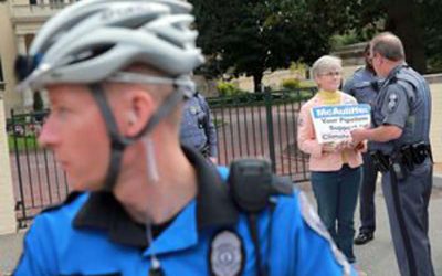 23 arrested outside Gov. McAuliffe’s mansion during protest