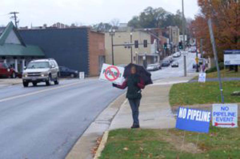 Natural Gas Industry Brings A Fake Grassroots Group To Eastern Pipeline Fights